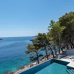 Designer Few Steps From Azure Blue Sea * Brna