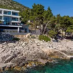 Βίλα Designer Few Steps From Azure Blue Sea *