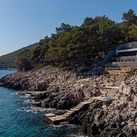 Designer Few Steps From Azure Blue Sea Brna