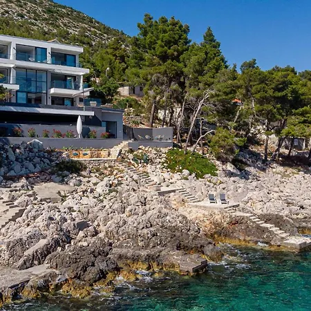 Villa Designer Few Steps From Azure Blue Sea *