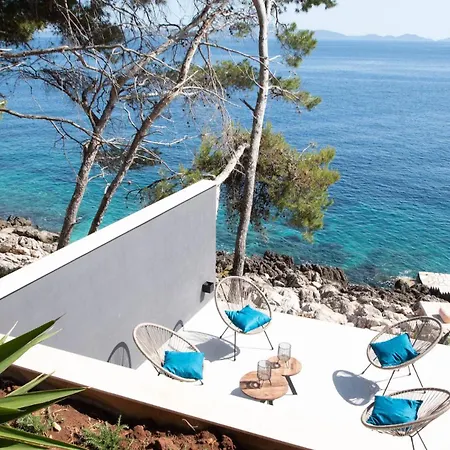Designer Few Steps From Azure Blue Sea Брна