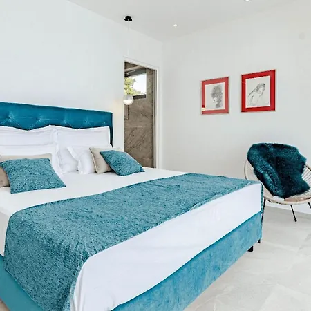 Villa Designer Few Steps From Azure Blue Sea *