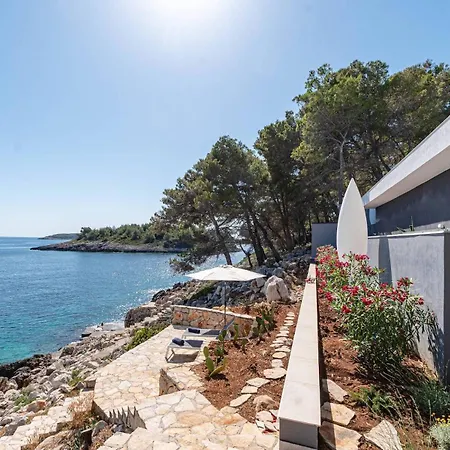 Villa Designer Few Steps From Azure Blue Sea *