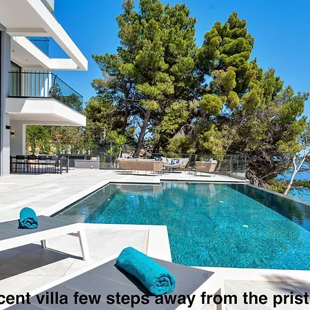 Designer Few Steps From Azure Blue Sea Villa